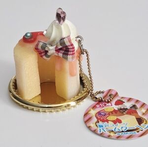 *4 for $20* Amuse Strawberry Cake Deco Keychain or Bag Charm
